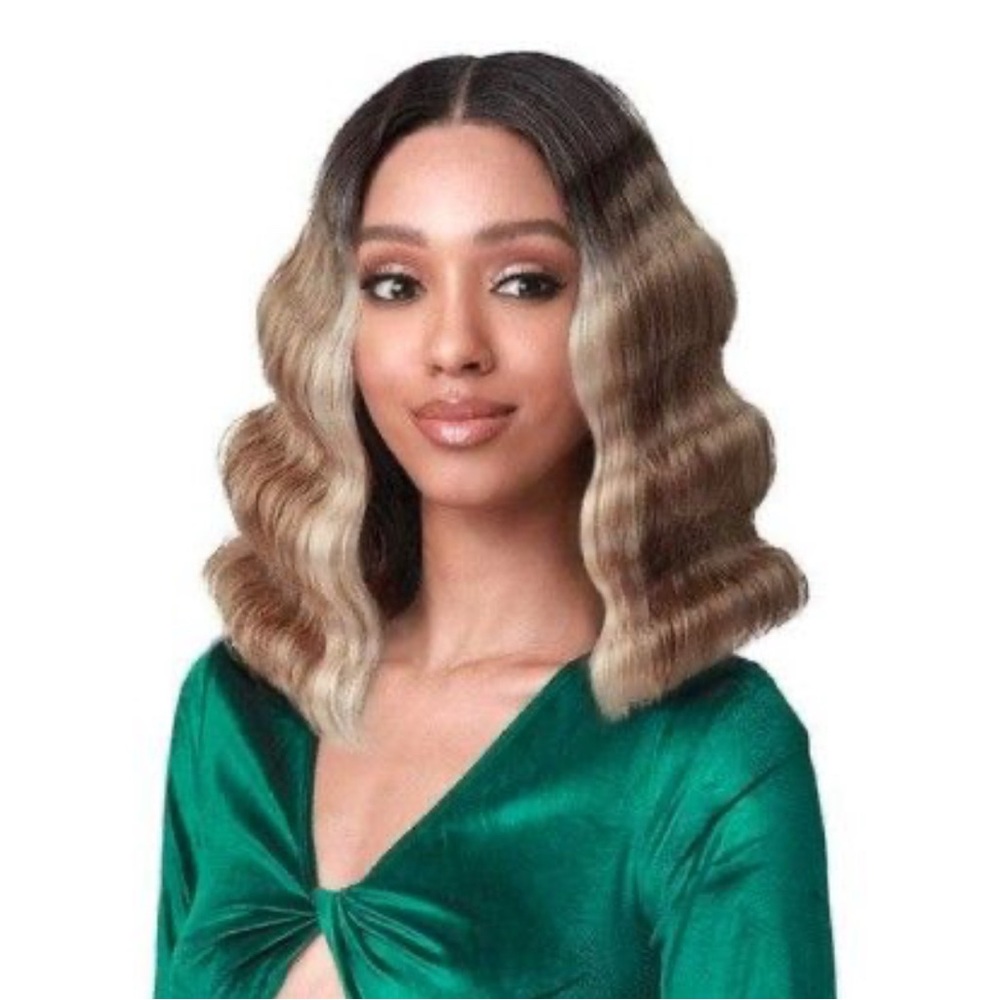 Bobbi Boss Lace Wig. MLF430 Faith
